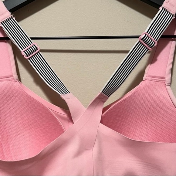 BRAND NEW Victoria Secret KnockOut Front-CIose Sports Bra 34D - Pink - Picture 6 of 8